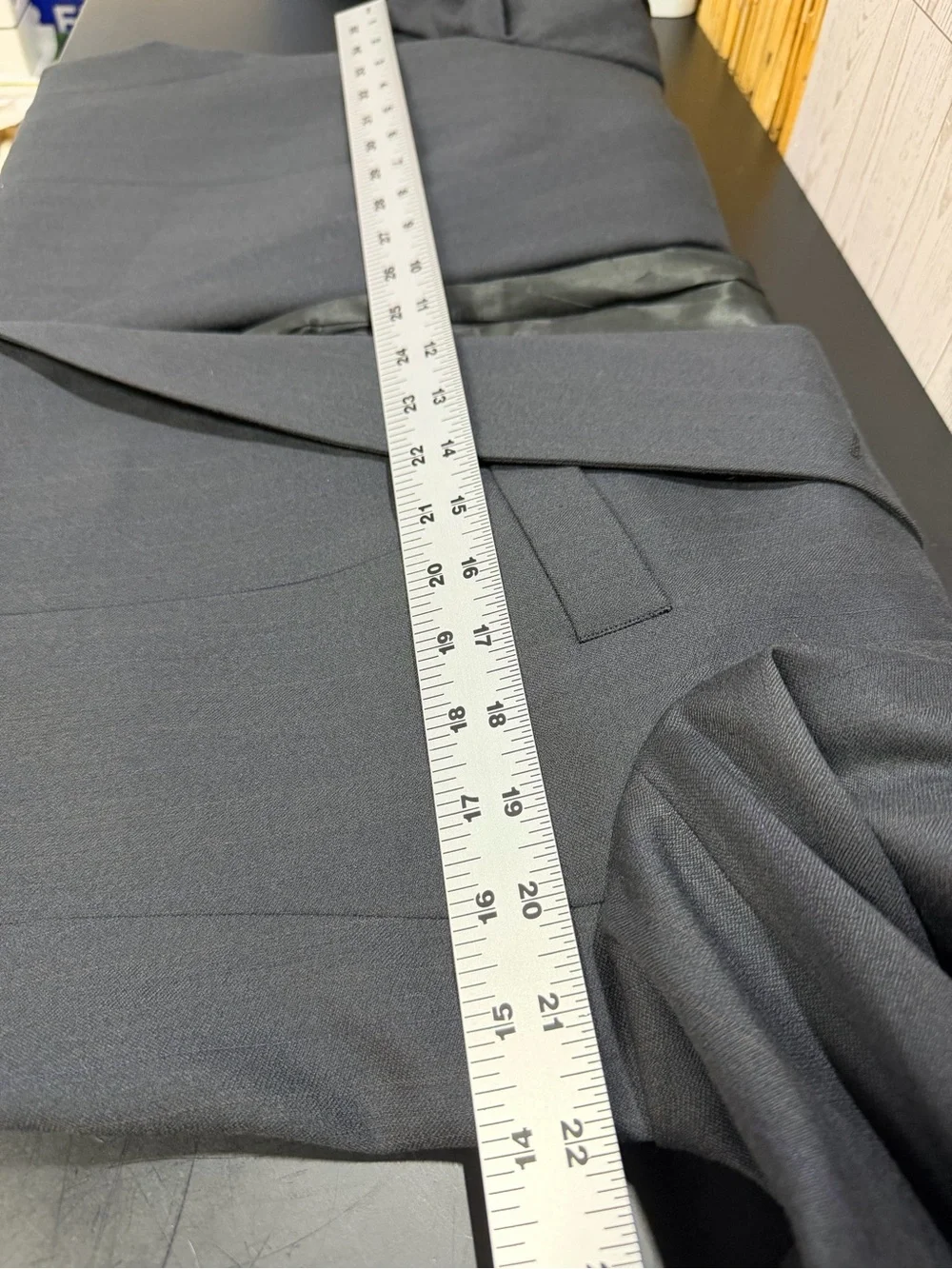 Burberrys Men’s 100% Pure Wool Blazer gray, 2 Button size:L approximate